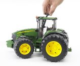 Bruder Traktor John Deere 7930 s dvojitými koly - 36,5 cm