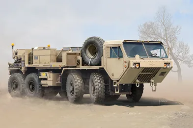 Trumpeter Plastikový model nákladního vozidla M984A2 HEMTT Wrecker
