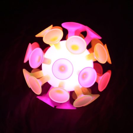 Mac Toys Přísavkový míč se světlem - 10 cm
