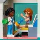LEGO Friends 42621 - Nemocnice v městečku Heartlake