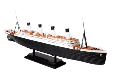 Zvezda Plastikový model lodě R.M.S. Titanic