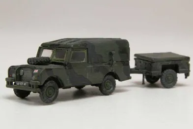 Airfix Classic Kit military - LWB Land Rover (Hard Top) and Trailer - Výprodej