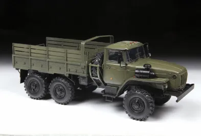 Zvezda ModelKit military - RUSSIAN ARMY TRUCK URAL4320