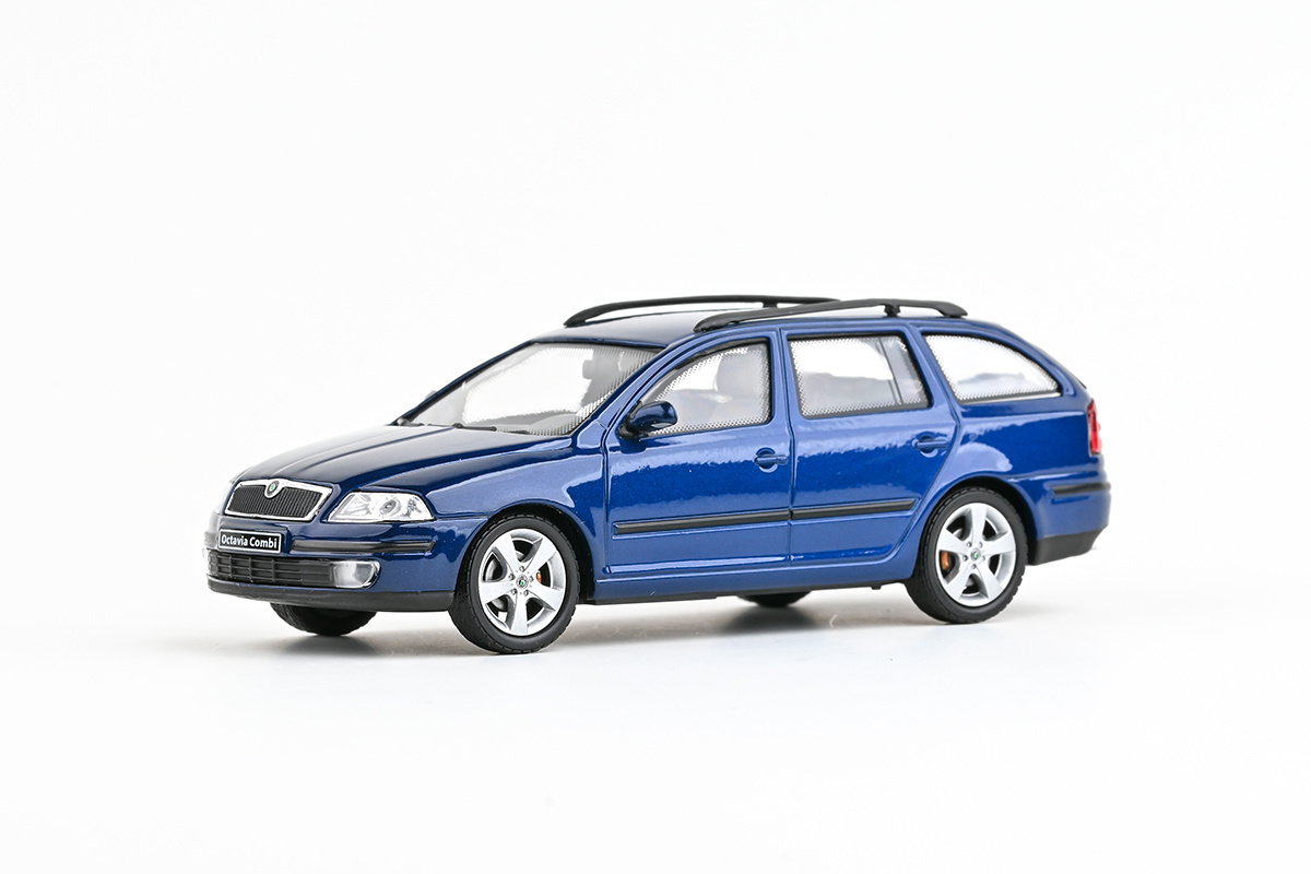 Levně Abrex Škoda Octavia Combi 2004 modrá 1:43