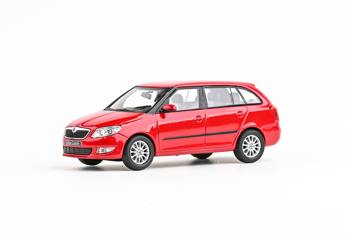 Levně Abrex Škoda Fabia II FL Combi (2013) - Červená Corrida